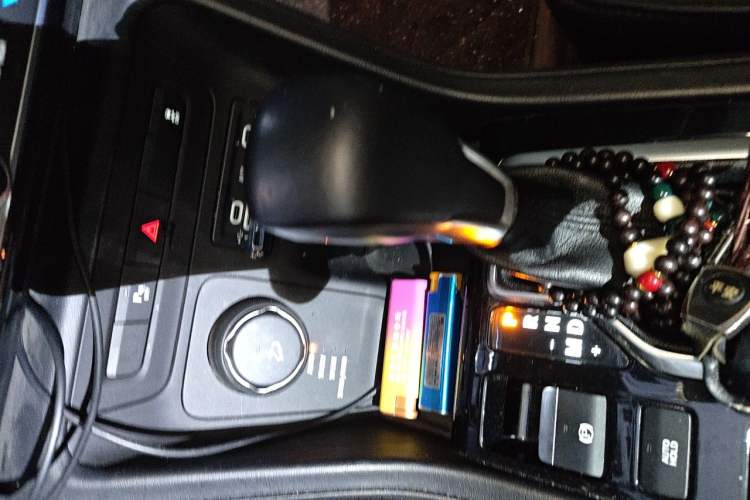 Used Jeep Grand Commander 2018 2.0T Four-Wheel Drive Premium Navigation Version China V Gear Lever
