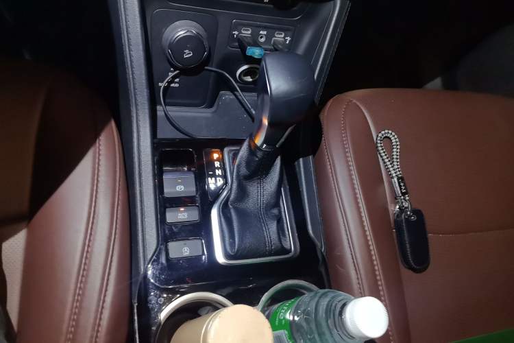 Used Jeep Grand Commander 2018 2.0T Four-Wheel Drive Prestige Edition China V Gear Lever