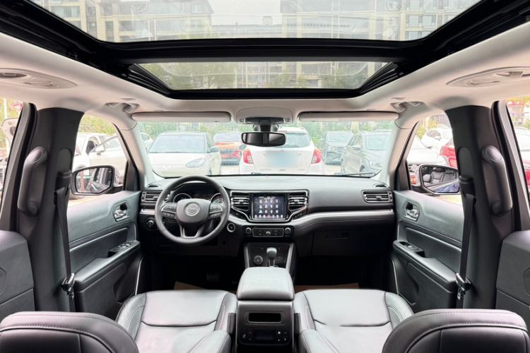 Used Jeep Grand Commander 2018 2.0T Four-Wheel Drive Enjoyment Edition China VI Interior 1