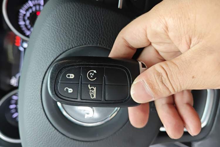 Used Jeep Grand Commander 2018 2.0T Four-Wheel Drive Smart Enjoyment Version China V Emission Standard Interior 1