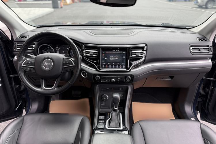 Used Jeep Grand Commander 2018 2.0T Four-Wheel Drive Enjoyment Version China V Interior 2
