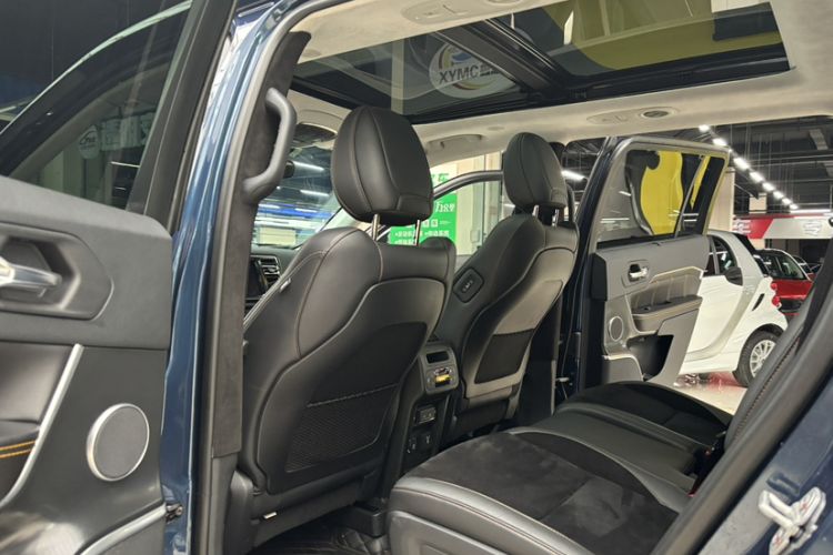 Used Jeep Grand Commander 2018 2.0T Four-Wheel Drive Luxury Edition China V Emission Standard Interior 3