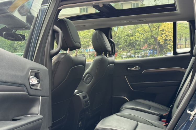 Used Jeep Grand Commander 2018 2.0T Four-Wheel Drive Enjoyment Version China V Interior 7
