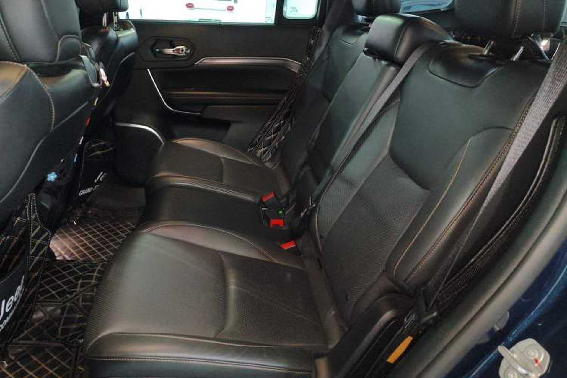 Used Jeep Grand Commander 2018 2.0T Four-Wheel Drive Smart Enjoyment Version China V Emission Standard Left Rear Seat