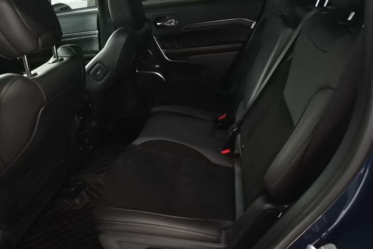 Used Jeep Grand Commander 2018 2.0T Four-Wheel Drive Luxury Edition China V Emission Standard Left Rear Seat