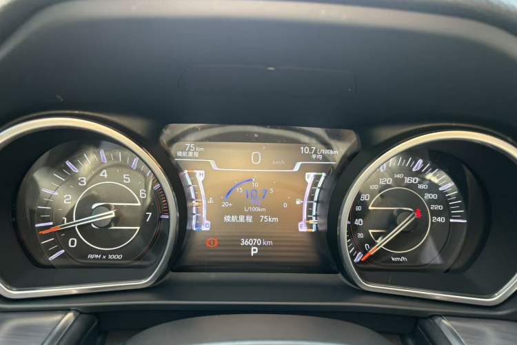 Used Jeep Grand Commander 2018 2.0T Four-Wheel Drive Enjoyment Edition China VI Odometer Close Up