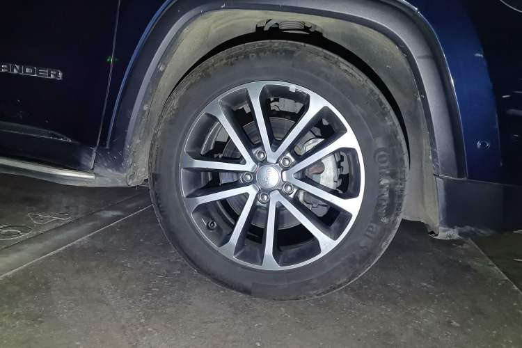 Used Jeep Grand Commander 2018 2.0T Four-Wheel Drive Prestige Edition China V Right Front Wheel Hub