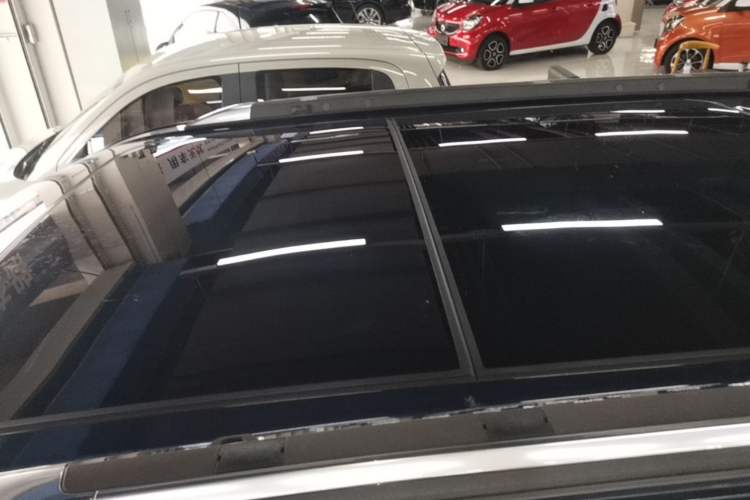 Used Jeep Grand Commander 2018 2.0T Four-Wheel Drive Luxury Edition China V Emission Standard Roof