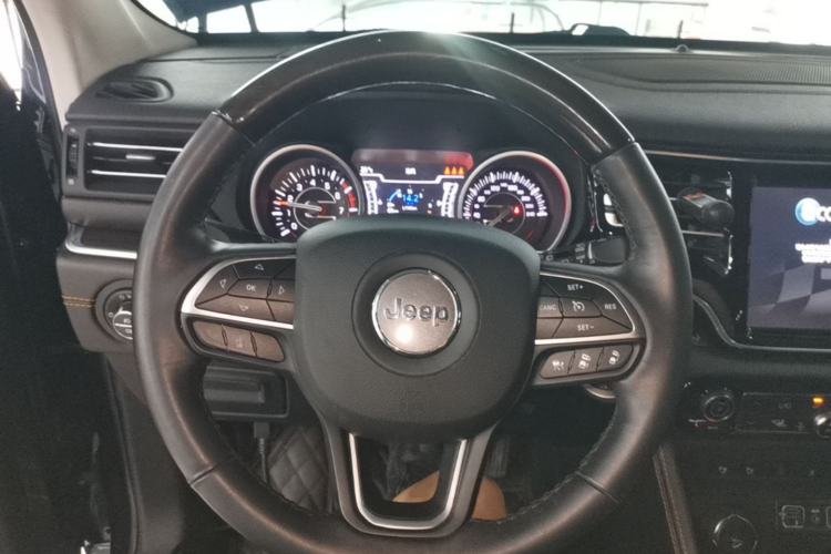 Used Jeep Grand Commander 2018 2.0T Four-Wheel Drive Luxury Edition China V Emission Standard Steering Wheel