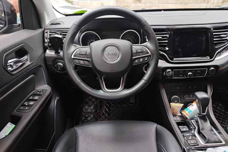 Used Jeep Grand Commander 2018 2.0T Four-Wheel Drive Smart Enjoyment Version China V Emission Standard Steering Wheel