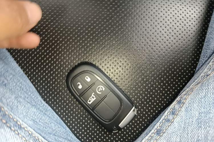 Used Jeep Grand Commander 2018 2.0T Four-Wheel Drive Smart Enjoyment Version China VI Vehicle Key