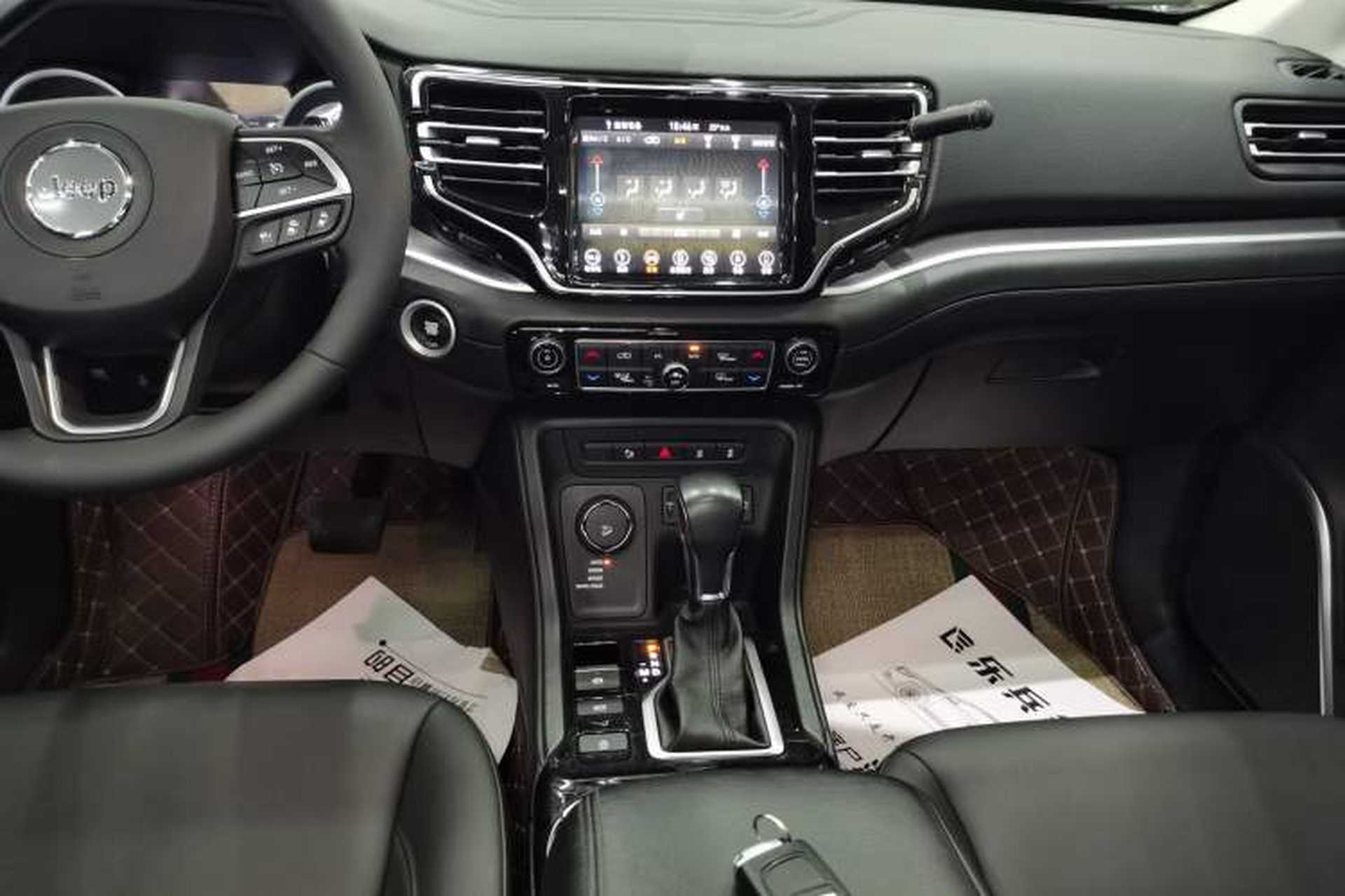 Used Jeep Grand Commander 2018 2.0T Four-Wheel Drive Prestige Edition China V Audio And AC Panel