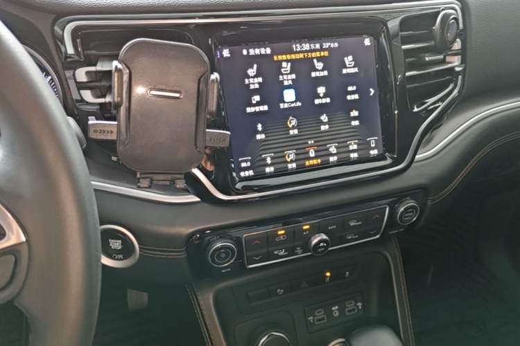 Used Jeep Grand Commander 2018 2.0T Four-Wheel Drive Smart Enjoyment Version China VI Audio And AC Panel
