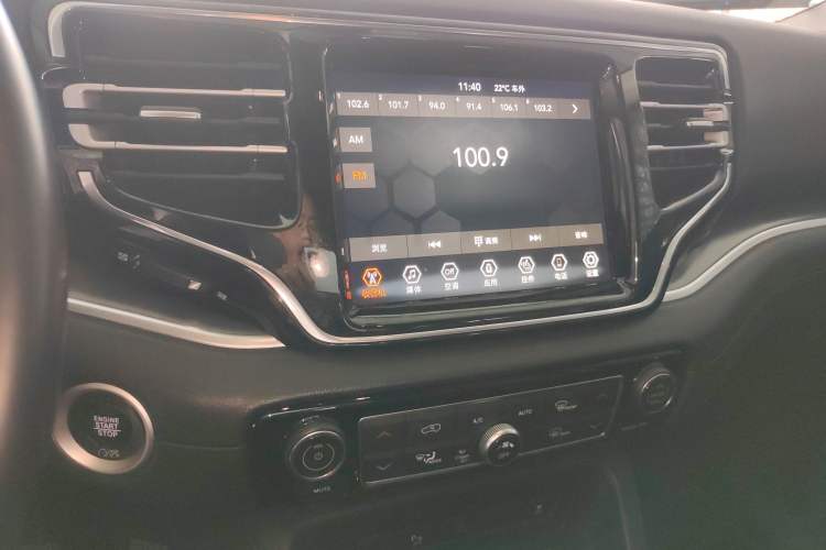 Used Jeep Grand Commander 2018 2.0T Four-Wheel Drive Enjoyment Version China V Audio And AC Panel