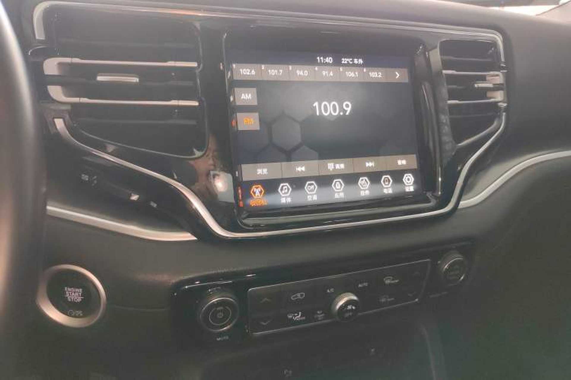 Used Jeep Grand Commander 2018 2.0T Four-Wheel Drive Enjoyment Version China V Audio And AC Panel