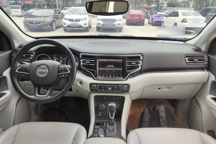 Used Jeep Grand Commander 2018 2.0T Four-Wheel Drive Prestige Edition China V Center Console