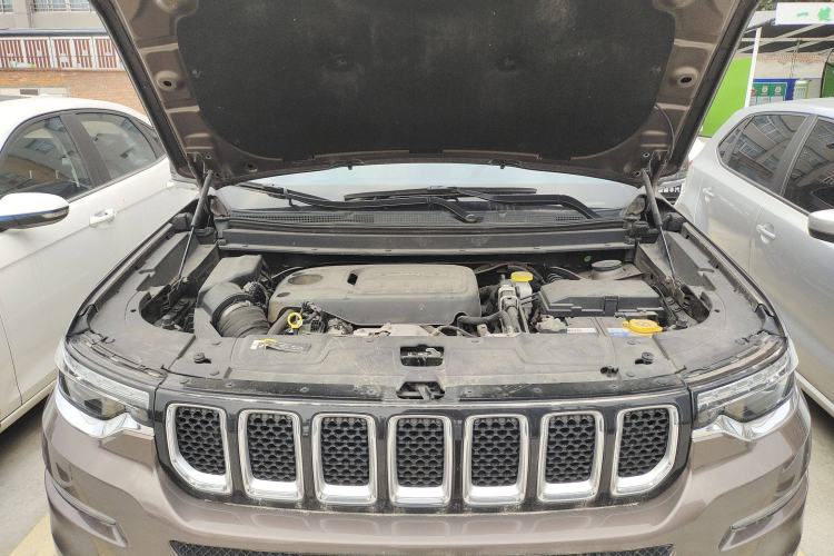 Used Jeep Grand Commander 2018 2.0T Four-Wheel Drive Prestige Edition China V Engine Bay