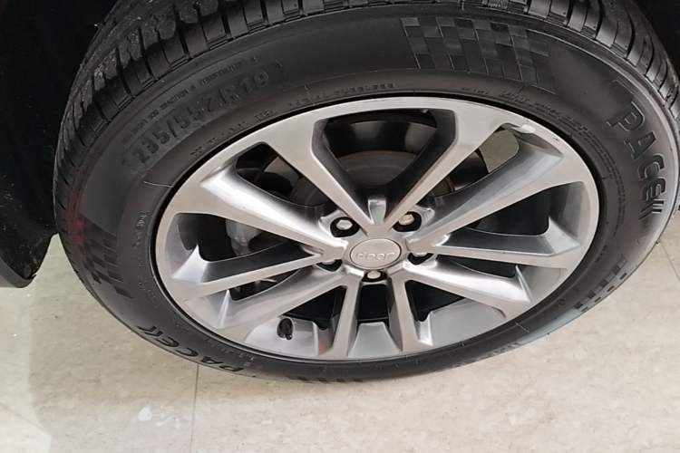 Used Jeep Grand Commander 2018 2.0T Four-Wheel Drive Premium Navigation Version China V Exterior 1