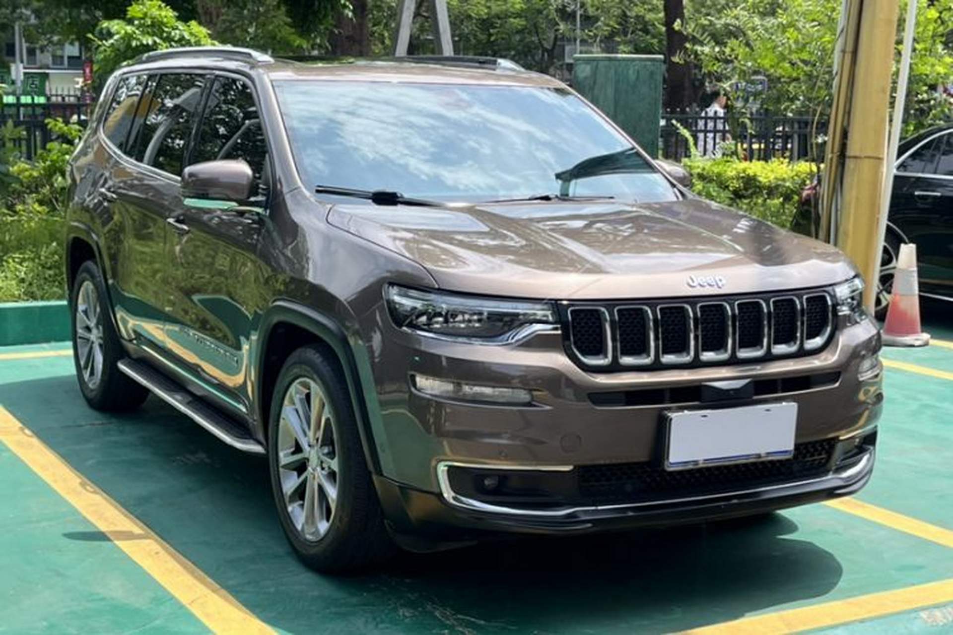 Used Jeep Grand Commander 2018 2.0T Four-Wheel Drive Premium Edition Exterior 2