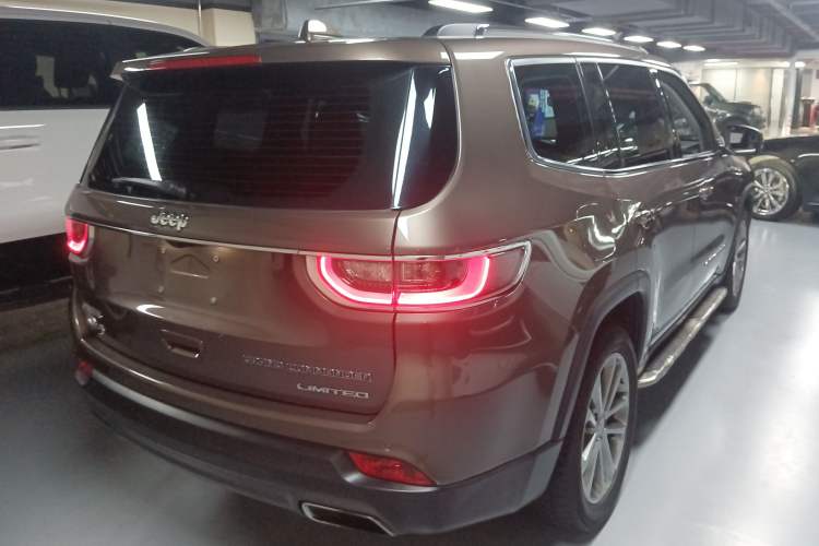 Used Jeep Grand Commander 2018 2.0T Four-Wheel Drive Premium Navigation Version China V Exterior 5