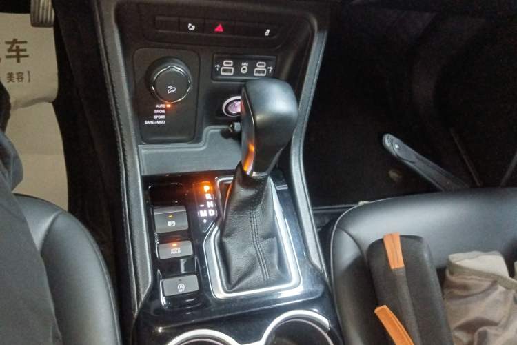 Used Jeep Grand Commander 2018 2.0T Four-Wheel Drive Premium Navigation Version China V Gear Lever