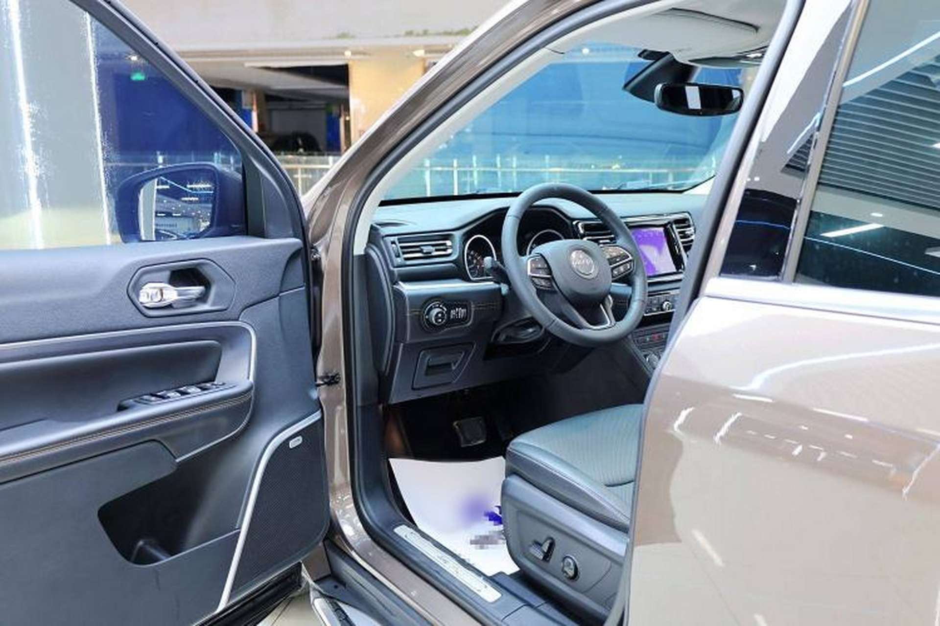Used Jeep Grand Commander 2018 2.0T Four-Wheel Drive Smart Enjoyment Version China V Emission Standard Interior 1