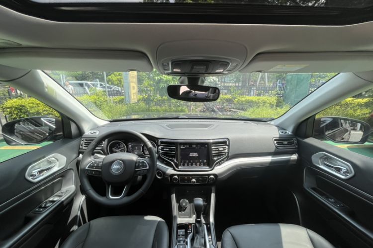 Used Jeep Grand Commander 2018 2.0T Four-Wheel Drive Premium Edition Interior 1