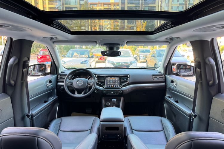Used Jeep Grand Commander 2018 2.0T Four-Wheel Drive Smart Enjoyment Version China V Emission Standard Interior 2