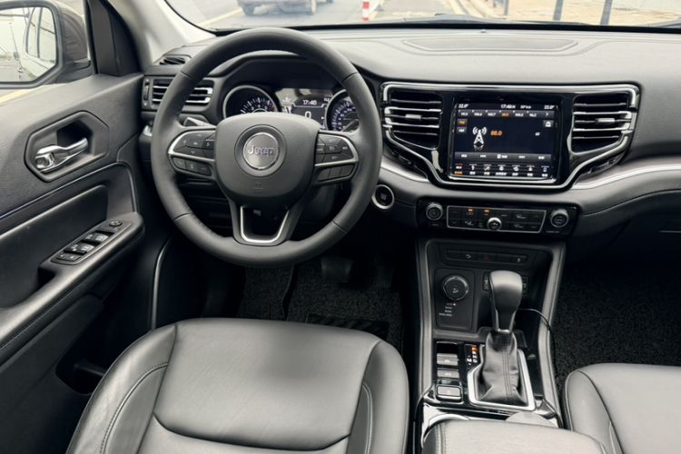 Used Jeep Grand Commander 2018 2.0T Four-Wheel Drive Premium Navigation Version China V Interior 2