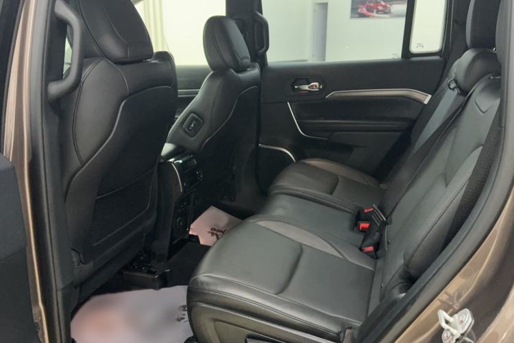 Used Jeep Grand Commander 2018 2.0T Four-Wheel Drive Enjoyment Edition China VI Interior 3