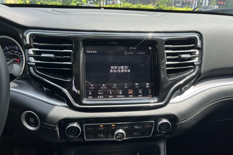 Used Jeep Grand Commander 2018 2.0T Four-Wheel Drive Premium Edition Interior 4