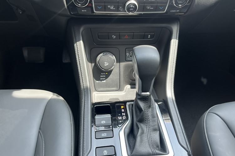 Used Jeep Grand Commander 2018 2.0T Four-Wheel Drive Premium Edition Interior 6