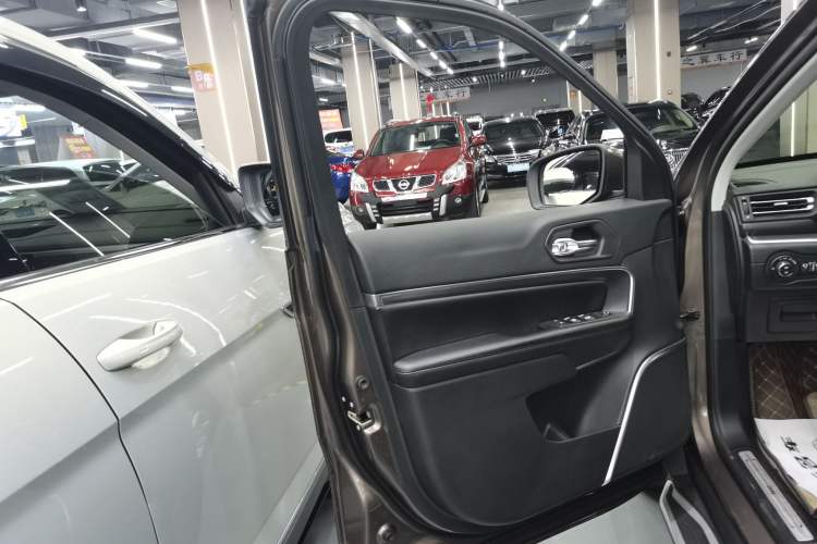 Used Jeep Grand Commander 2018 2.0T Four-Wheel Drive Prestige Edition China V Left Front Door Interior
