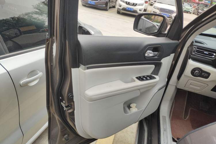 Used Jeep Grand Commander 2018 2.0T Four-Wheel Drive Prestige Edition China V Left Front Door Interior