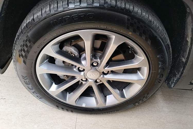 Used Jeep Grand Commander 2018 2.0T Four-Wheel Drive Premium Navigation Version China V Left Front Wheel Hub