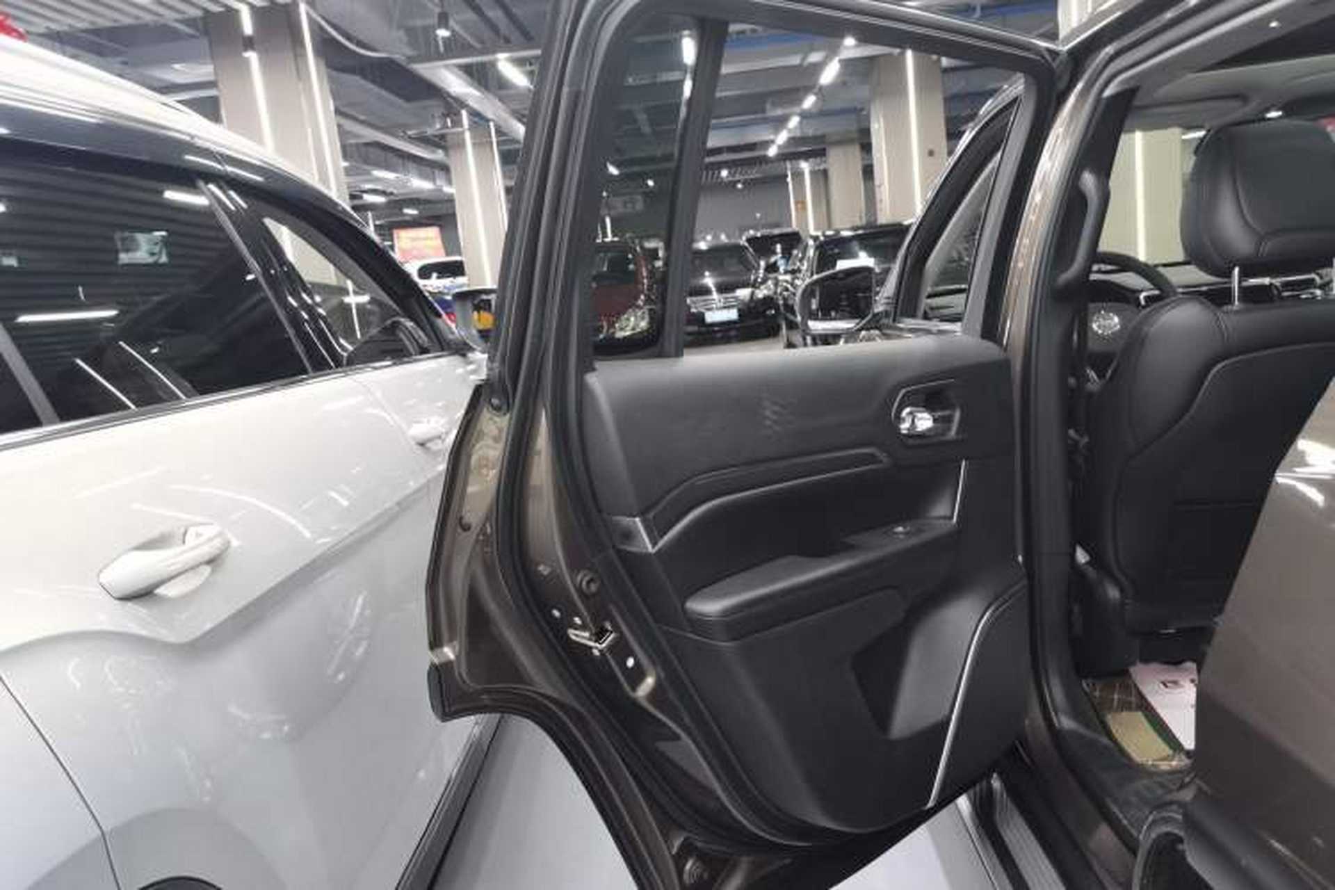 Used Jeep Grand Commander 2018 2.0T Four-Wheel Drive Prestige Edition China V Left Rear Door Interior