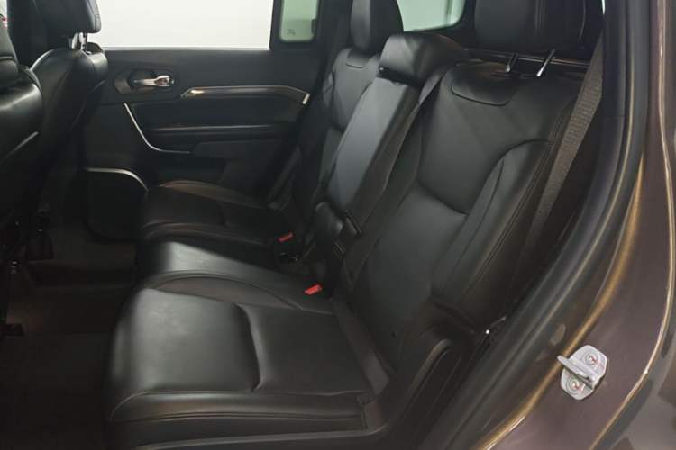 Used Jeep Grand Commander 2018 2.0T Four-Wheel Drive Prestige Edition China V Left Rear Seat