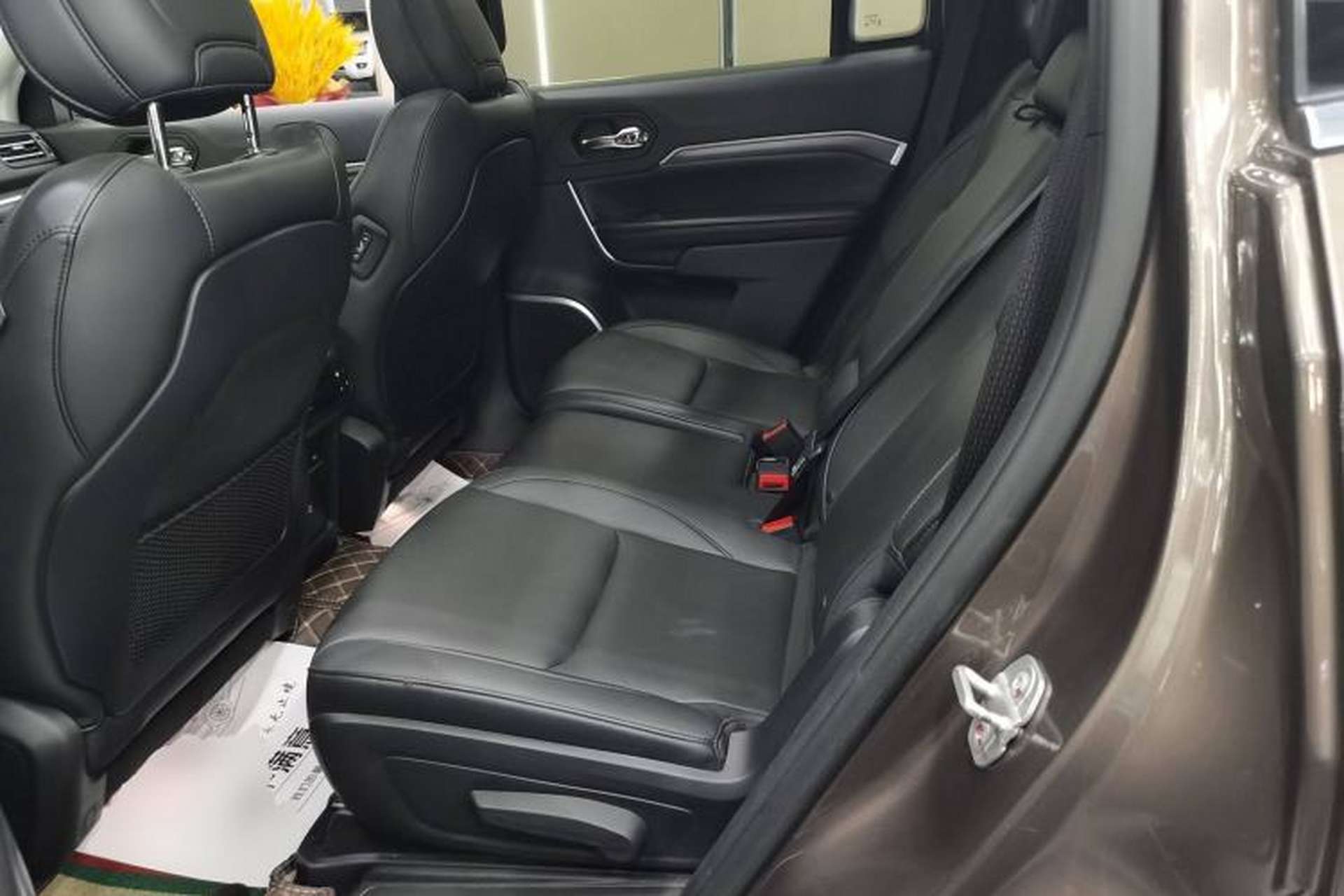 Used Jeep Grand Commander 2018 2.0T Four-Wheel Drive Prestige Edition China V Left Rear Seat