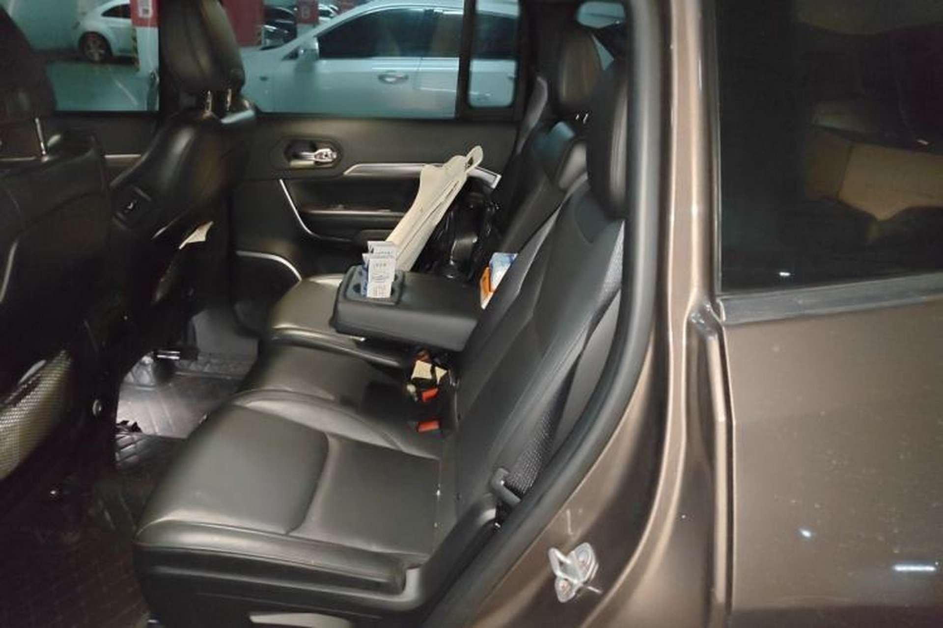 Used Jeep Grand Commander 2018 2.0T Four-Wheel Drive Premium Edition Left Rear Seat