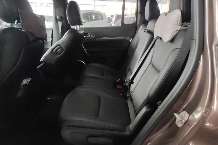 Used Jeep Grand Commander 2018 2.0T Four-Wheel Drive Enjoyment Version China V Left Rear Seat