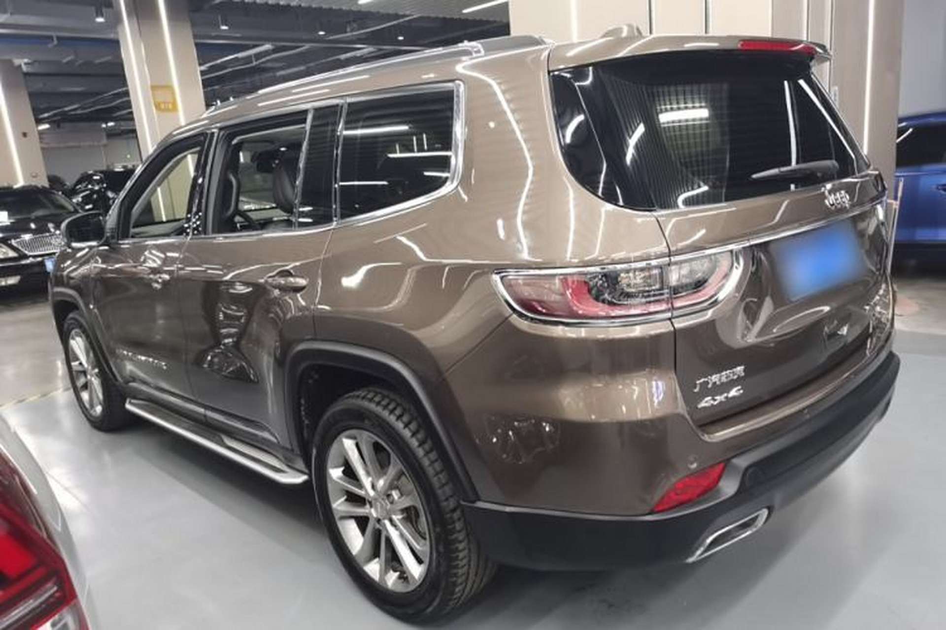 Used Jeep Grand Commander 2018 2.0T Four-Wheel Drive Prestige Edition China V Left Side
