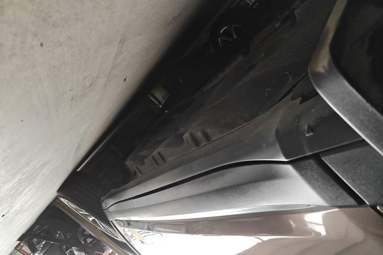 Used Jeep Grand Commander 2018 2.0T Four-Wheel Drive Premium Navigation Version China V Left Side Sill