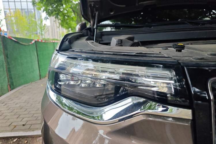 Used Jeep Grand Commander 2018 2.0T Four-Wheel Drive Smart Enjoyment Version China VI Right Front Headlight