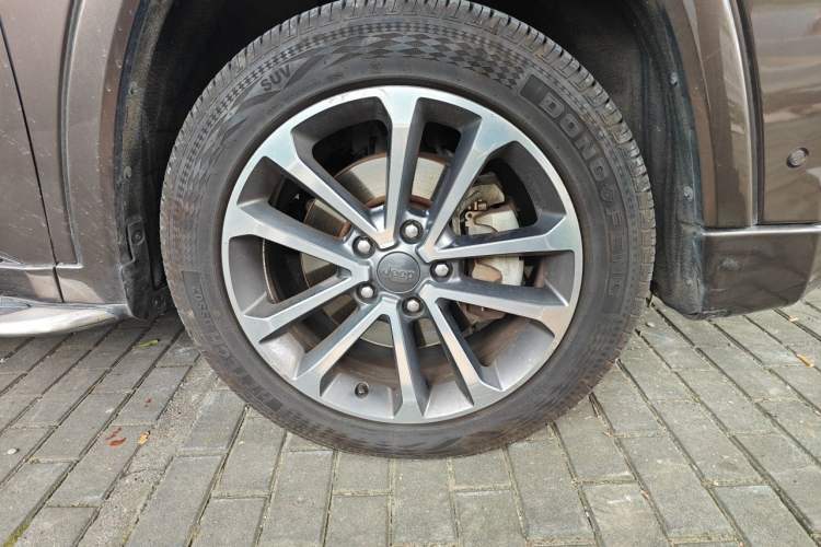 Used Jeep Grand Commander 2018 2.0T Four-Wheel Drive Smart Enjoyment Version China VI Right Front Wheel Hub