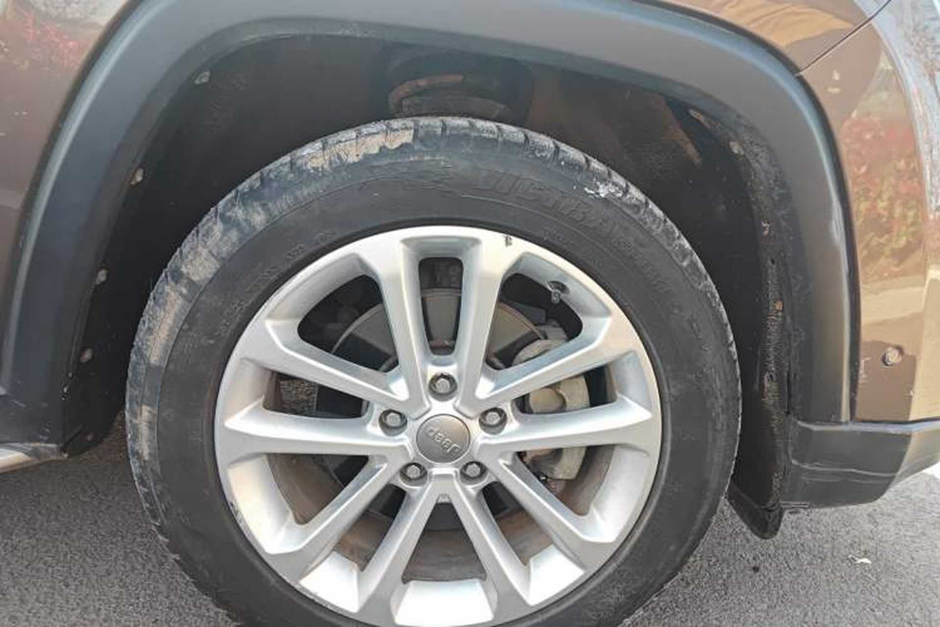 Used Jeep Grand Commander 2018 2.0T Four-Wheel Drive Prestige Edition China V Right Front Wheel Hub