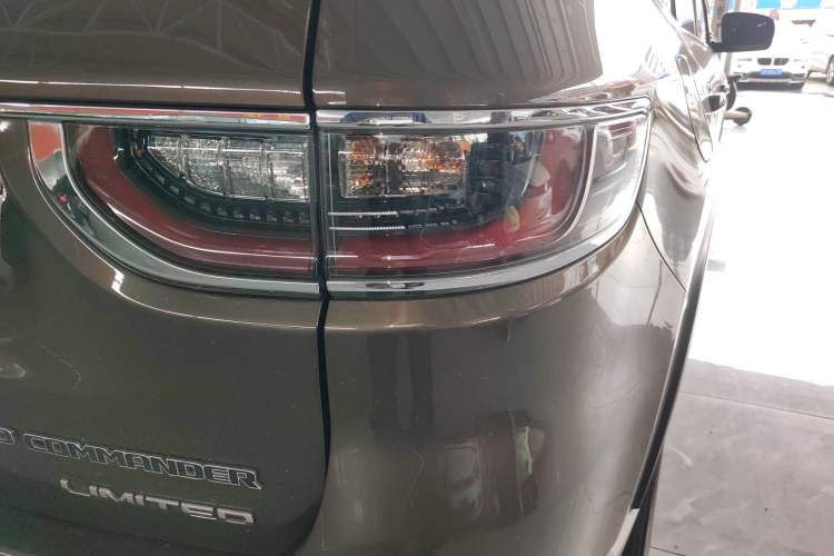 Used Jeep Grand Commander 2018 2.0T Four-Wheel Drive Enjoyment Version China V Right Rear Taillight