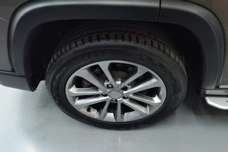 Used Jeep Grand Commander 2018 2.0T Four-Wheel Drive Prestige Edition China V Right Rear Wheel Hub
