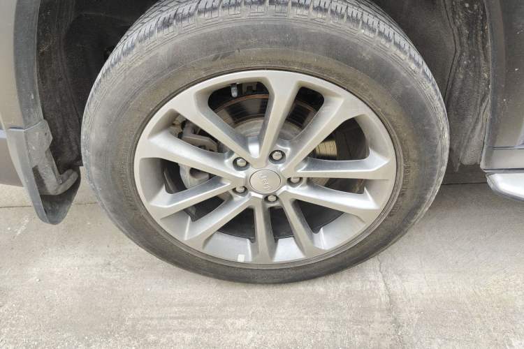 Used Jeep Grand Commander 2018 2.0T Four-Wheel Drive Prestige Edition China V Right Rear Wheel Hub