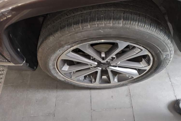Used Jeep Grand Commander 2018 2.0T Four-Wheel Drive Smart Enjoyment Version China VI Right Rear Wheel Hub