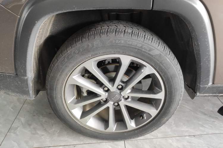 Used Jeep Grand Commander 2018 2.0T Four-Wheel Drive Enjoyment Version China V Right Rear Wheel Hub